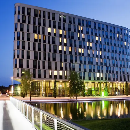 Courtyard By Marriott Vienna Prater/Messe-3